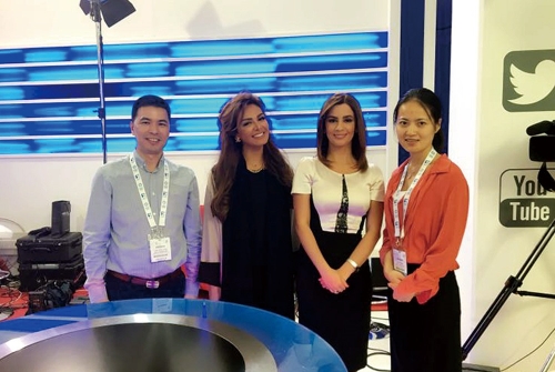 2017年，德威團(tuán)隊(duì)在休斯敦石油天然氣展覽會(huì)上接受美國SKY-NEWS采訪